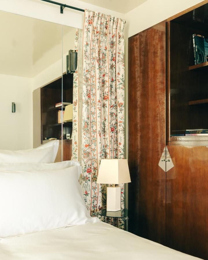 Les Suites Cinabre Paris Exterior photo