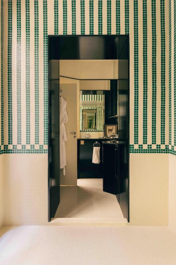 Les Suites Cinabre Paris Exterior photo